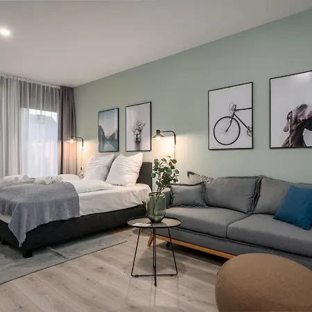 Apartment Bright: Center For 4 - Kitchen - Roof Terrace *